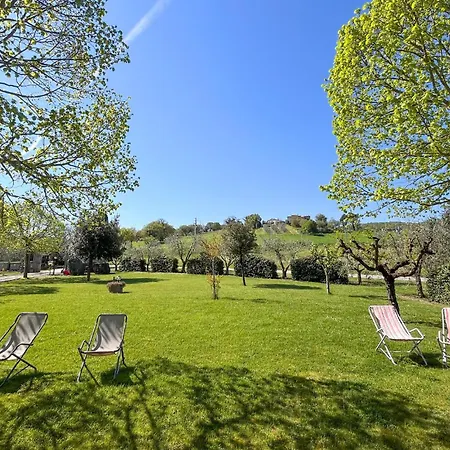 2 Bedroom In Casa vacanze *