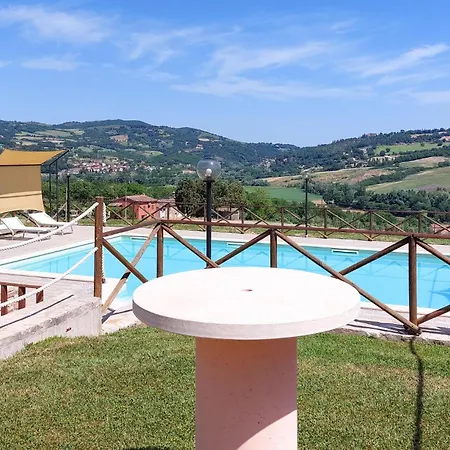 2 Bedroom In Tatil Evi Porchiano (Perugia)